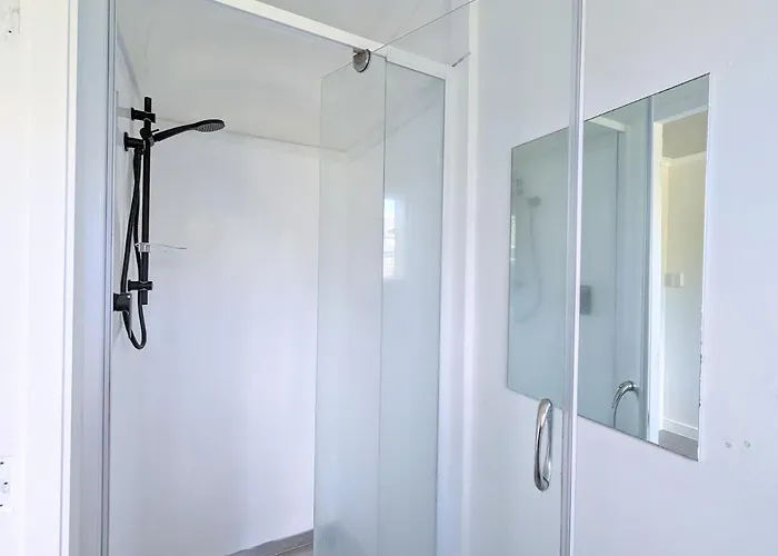 4 Bedrooms Escape, Close To Cbd